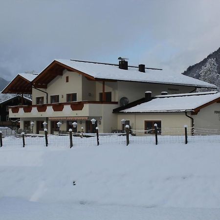 Ferienhaus Zillertal Stumm Exterior photo