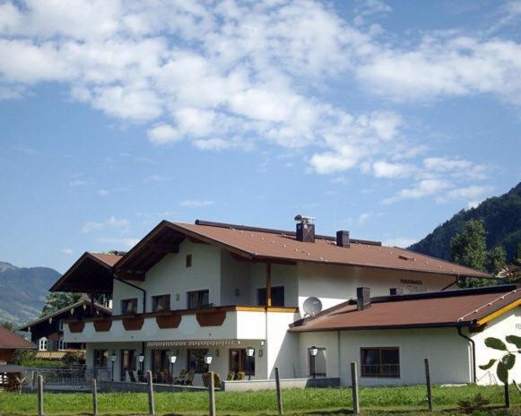 Ferienhaus Zillertal Stumm Exterior photo