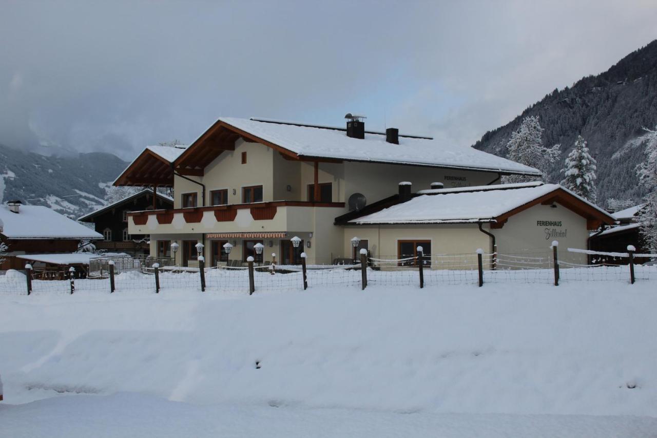 Ferienhaus Zillertal Stumm Exterior photo